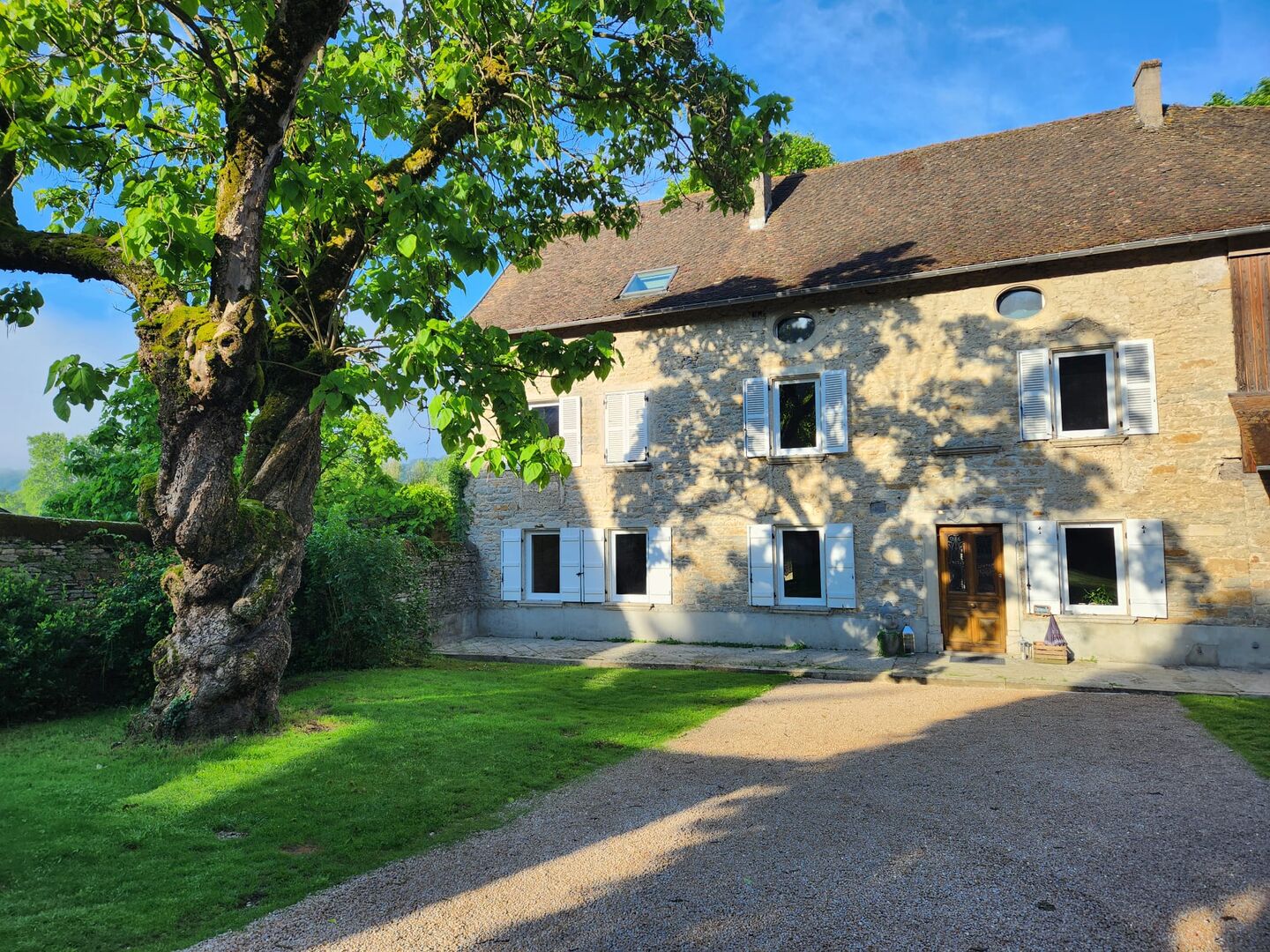 Image de l'hébergement Superbe Maison  en pierre 15 personnes