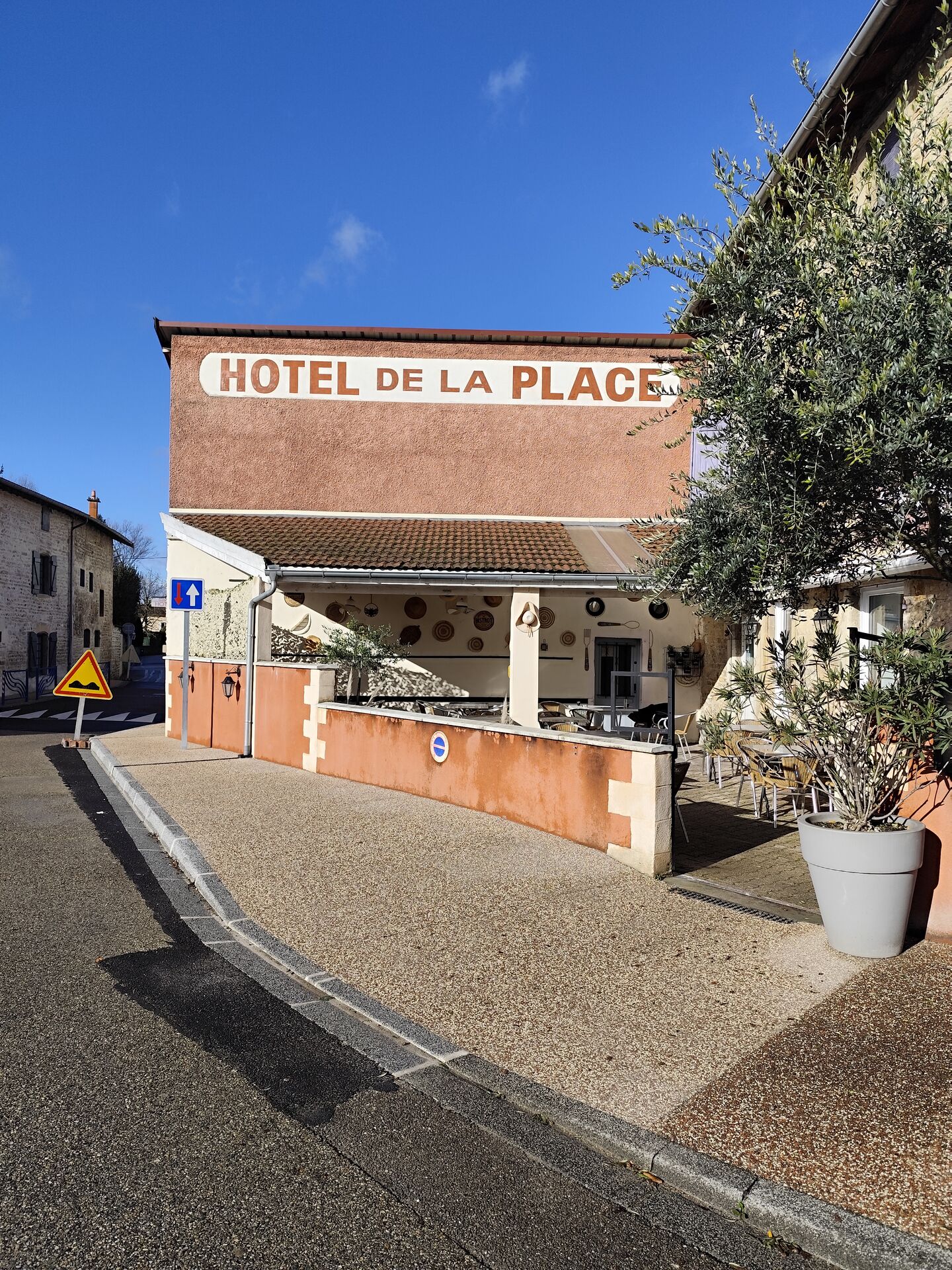 Image de l'actualité HOTEL DE LA PLACE