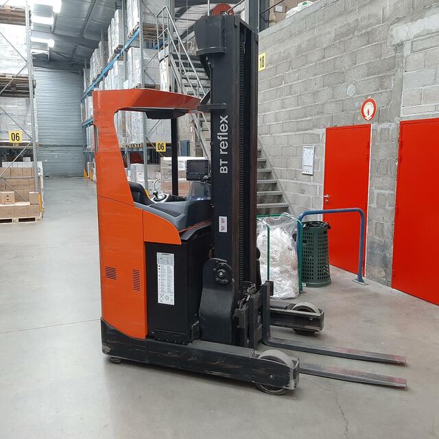 image du post Vend Chariot à Mât rétractable BT RRE160