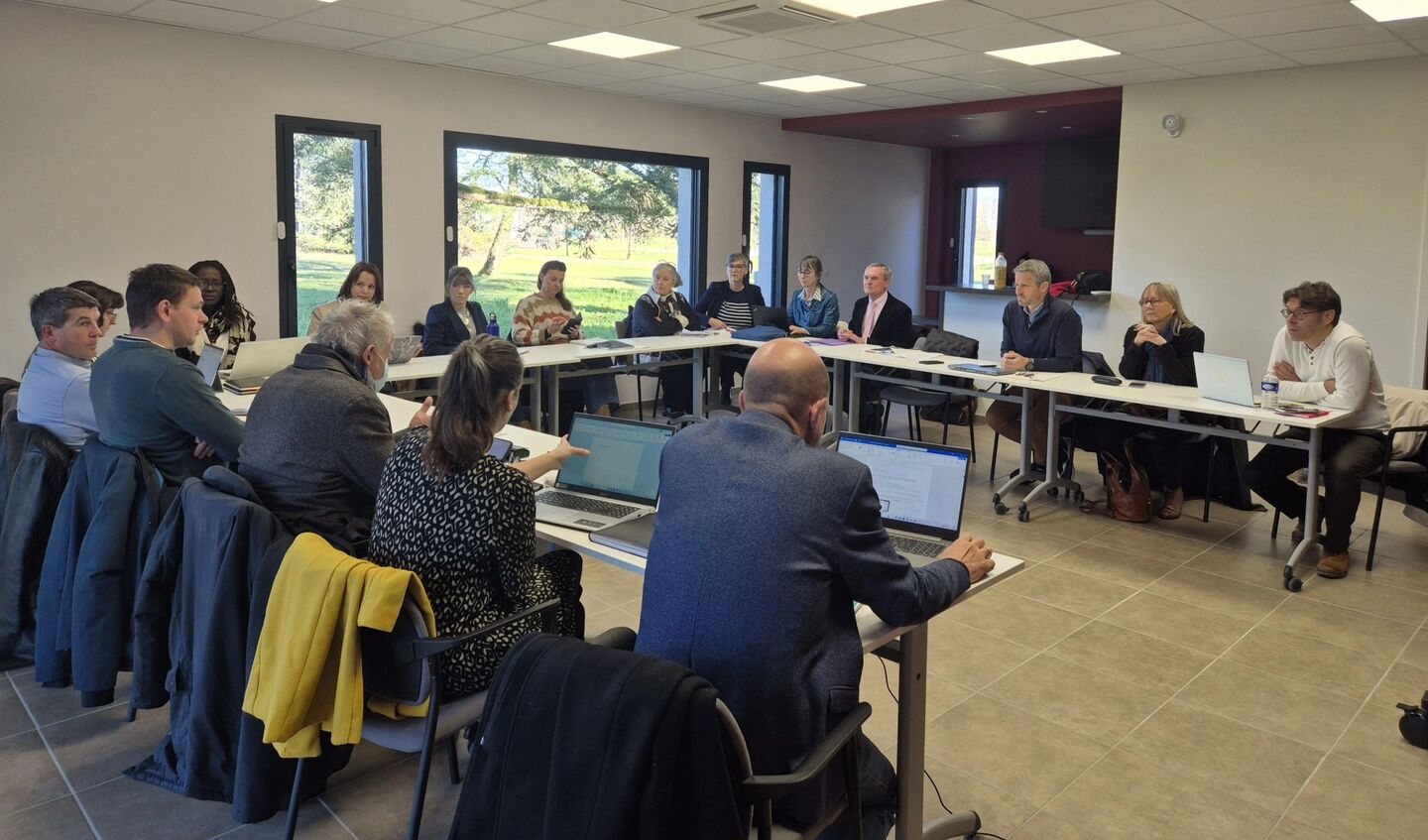 CLEE AMBERIEU PIPA - 9 12 2025 (2)