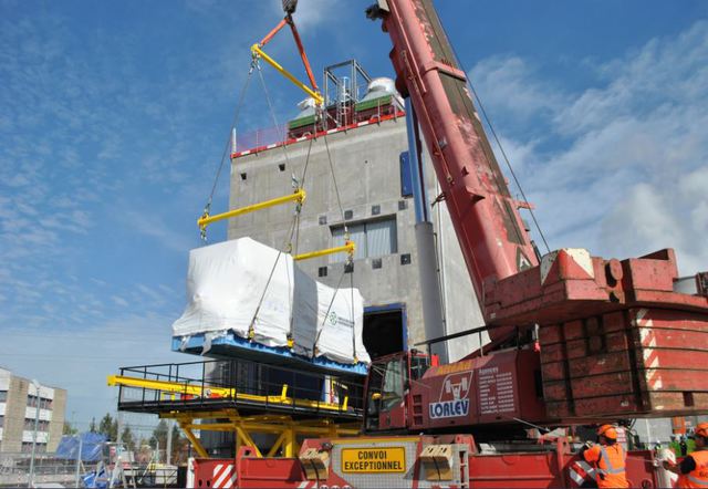 Image de l'actualité Programme post-Fukushima : le premier groupe électrogène d’ultime secours installé à la centrale du Bugey