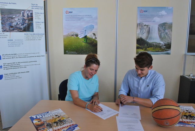 Image de l'actualité Handisport : la centrale du Bugey soutient le basket club de Meximieux 