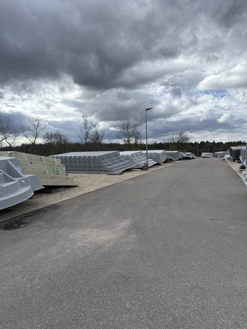 Image de l'actualité Location surface parking extérieur pour engins de chantier, camions .....